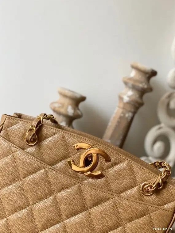 First Bag Ru CHANEL TOTE VINTAGE 0630